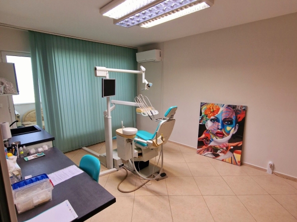 Дава се под наем Офис в Пловдив, Тракия - 23 кв.м за 280.5 € - Снимка #1