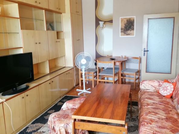 Дава се под наем Тристаен апартамент в Силистра, Малчика - 120 кв.м за 10.2 € - Снимка #1