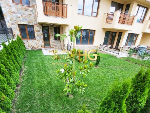 Двустаен апартамент в к.к. Св.Св. Константин и Елена - 78 кв.м за 1763 €/кв.м - Снимка #1