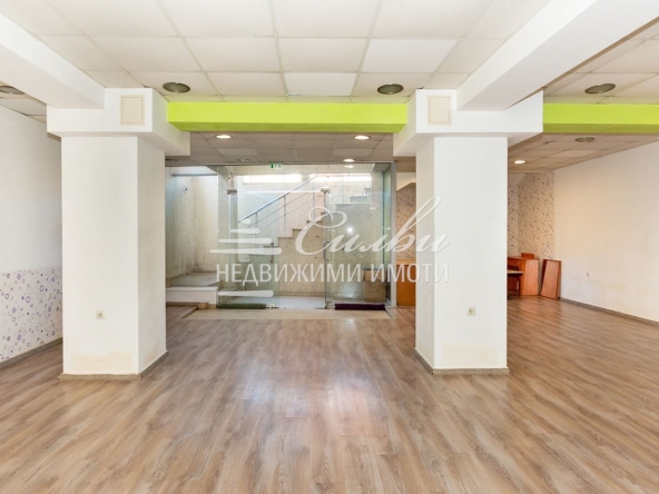 Магазин в Шумен, Център - 105 кв.м за 1000 €/кв.м - Снимка #1
