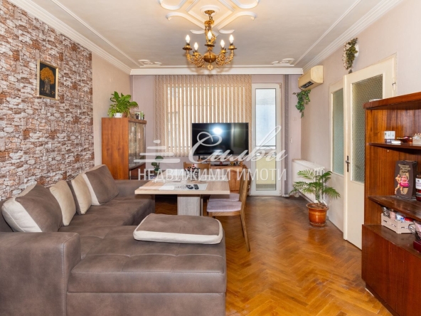 Четиристаен апартамент в Шумен, Куршум чешма - 107 кв.м за 1764 €/кв.м - Снимка #1