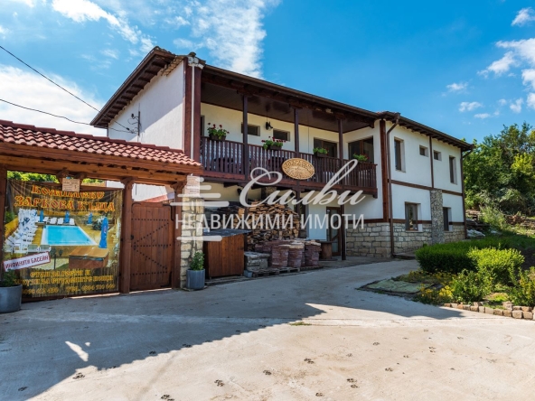 Къща в Каспичан - 260 кв.м за 1962 €/кв.м - Снимка #1