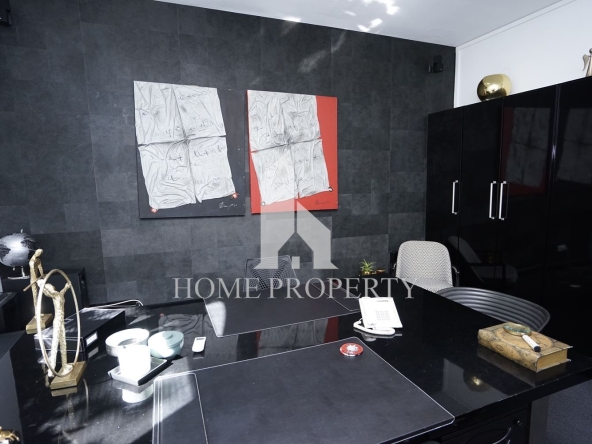 Дава се под наем Офис в София, Център - 100 кв.м за 1600 € - Снимка #1