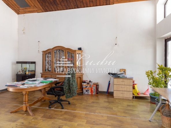 Къща в с. Лозево, Област Шумен - 252 кв.м за 547 €/кв.м - Снимка #1