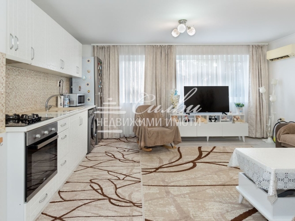 Двустаен апартамент в Шумен, Добруджански - 67 кв.м за 1119 €/кв.м - Снимка #1