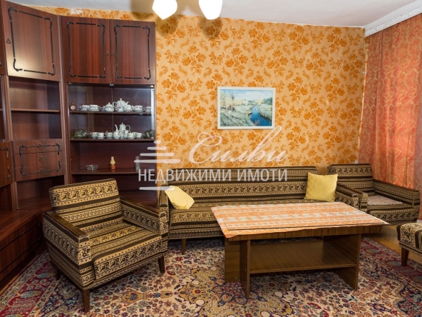 Дава се под наем Двустаен апартамент в Шумен, Добруджански - 65 кв.м за 198.9 € - Снимка #1