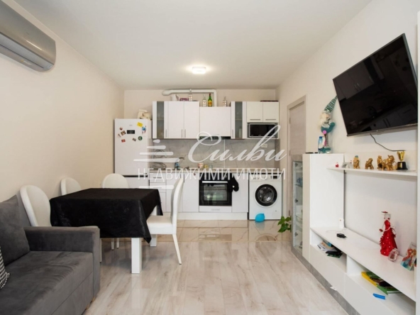 Двустаен апартамент в Шумен, Томбул джамия - 60 кв.м за 1743 €/кв.м - Снимка #1