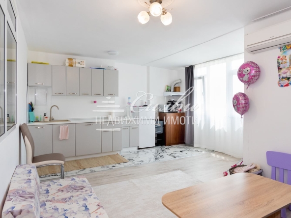 Двустаен апартамент в Шумен, Тракия - 56 кв.м за 1640 €/кв.м - Снимка #1