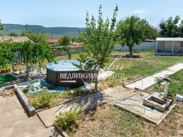 Къща в с. Ивански, Област Шумен - 55 кв.м за 881 €/кв.м - Снимка #1