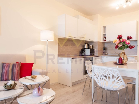 Дава се под наем Тристаен апартамент в Варна, Аспарухово - 100 кв.м за 900 € - Снимка #1