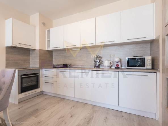 Дава се под наем Двустаен апартамент в Варна, Аспарухово - 70 кв.м за 700 € - Снимка #1