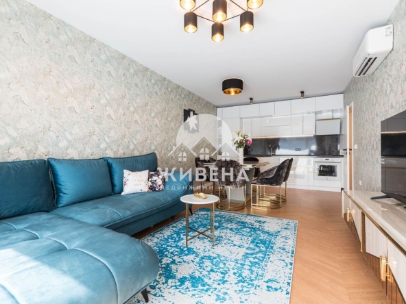 Дава се под наем Тристаен апартамент в Варна, Център - 105 кв.м за 1000 € - Снимка #1