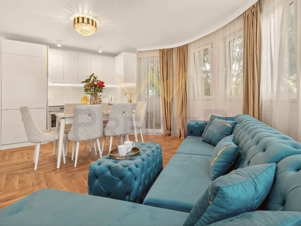 Дава се под наем Тристаен апартамент в Варна, Център - 100 кв.м за 1650 € - Снимка #1