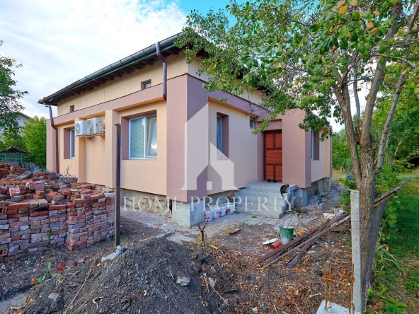 Къща в с. Петърч, Област София-област - 75 кв.м за 2440 €/кв.м - Снимка #1