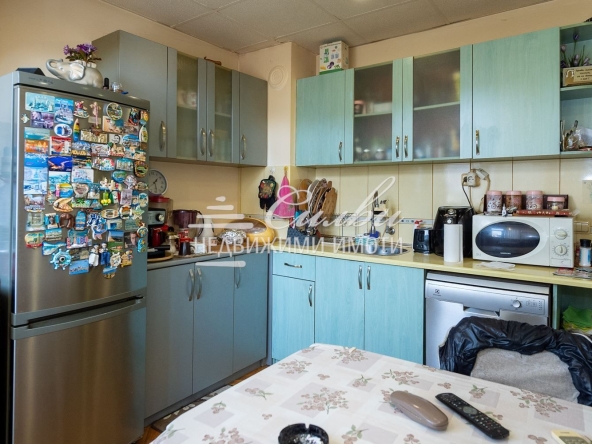 Тристаен апартамент в Шумен, Гривица - 78 кв.м за 1275 €/кв.м - Снимка #1