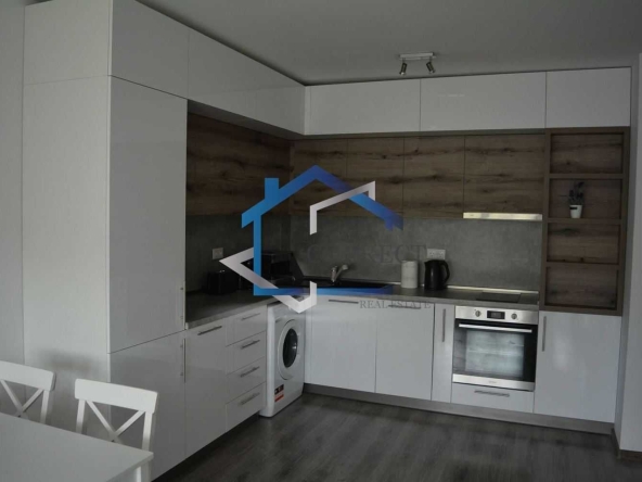 Дава се под наем Двустаен апартамент в Варна, Младост 1 - 75 кв.м за 408 € - Снимка #1