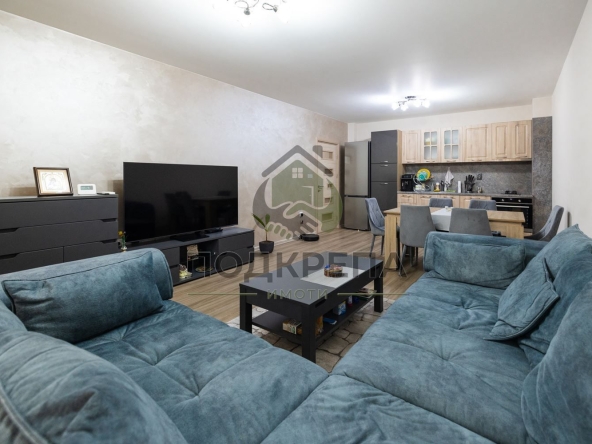 Тристаен апартамент в Пловдив, Остромила - 133 кв.м за 1797 €/кв.м - Снимка #1