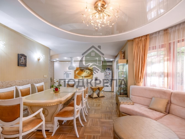 Четиристаен апартамент в Пловдив, Кършияка - 155 кв.м за 978 €/кв.м - Снимка #1