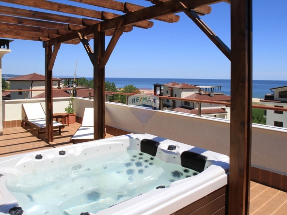 Тристаен апартамент в с. Шкорпиловци, Област Варна - 215 кв.м за 754 €/кв.м - Снимка #1