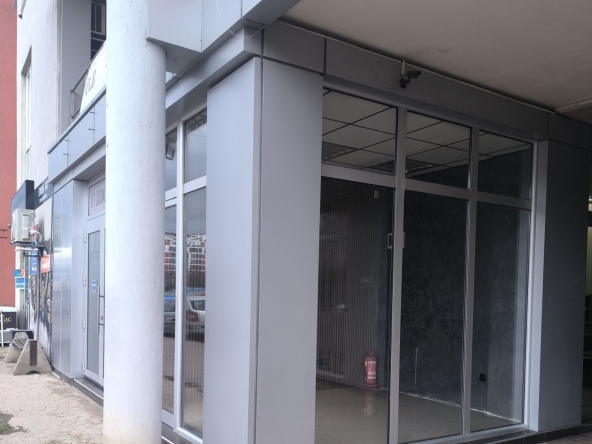 Дава се под наем Магазин в София, Левски Г - 10 кв.м за 199.41 € - Снимка #1