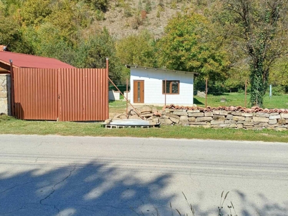 Къща в Плевен, Идеален център - 60 кв.м за 1042 €/кв.м - Снимка #1