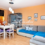 Дава се под наем Тристаен апартамент в Шумен, Център - 76 кв.м за 398.82 € - Снимка #1