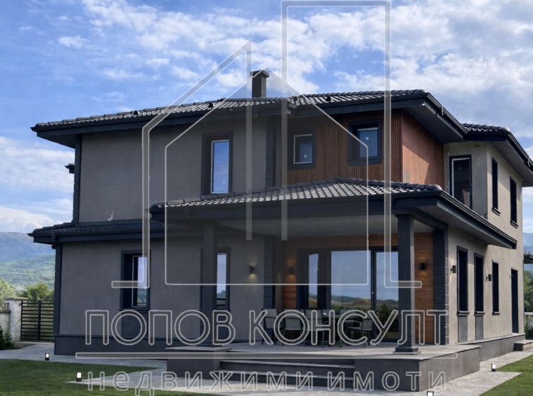 Къща в с. Белащица, Област Пловдив - 274 кв.м за 819 €/кв.м - Снимка #1