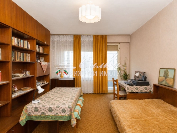 Двустаен апартамент в Шумен, Добруджански - 76 кв.м за 705 €/кв.м - Снимка #1