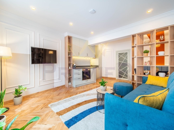 Двустаен апартамент в Варна, Гръцка махала - 55 кв.м за 2736 €/кв.м - Снимка #1