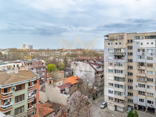 Четиристаен апартамент в Варна, Бизнес хотел - 103 кв.м за 1748 €/кв.м - Снимка #1