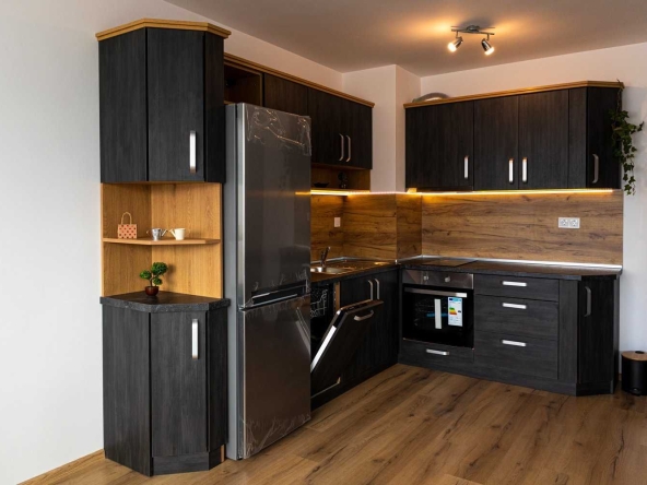 Дава се под наем Тристаен апартамент в София, Разсадника - 92 кв.м за 450 € - Снимка #1