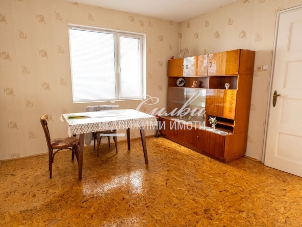 Етаж от къща в Шумен, Център - 58 кв.м за 967 €/кв.м - Снимка #1