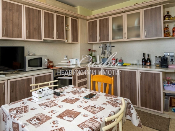 Многостаен апартамент в Шумен, Добруджански - 105 кв.м за 1214 €/кв.м - Снимка #1