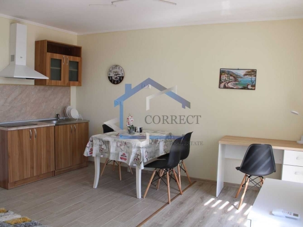 Дава се под наем Двустаен апартамент в Варна, Колхозен пазар - 55 кв.м за 341.7 € - Снимка #1