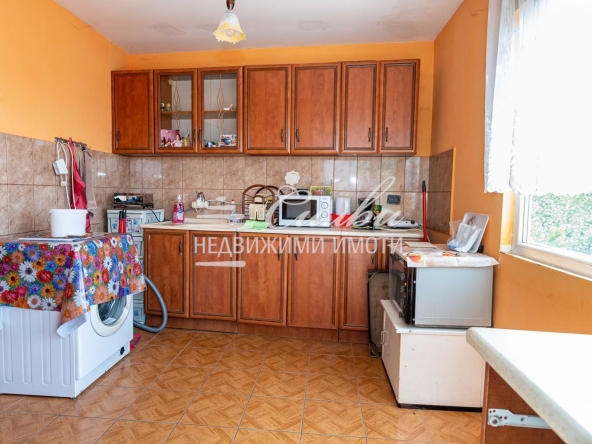 Етаж от къща в Шумен, Дивдядово - 90 кв.м за 737 €/кв.м - Снимка #1