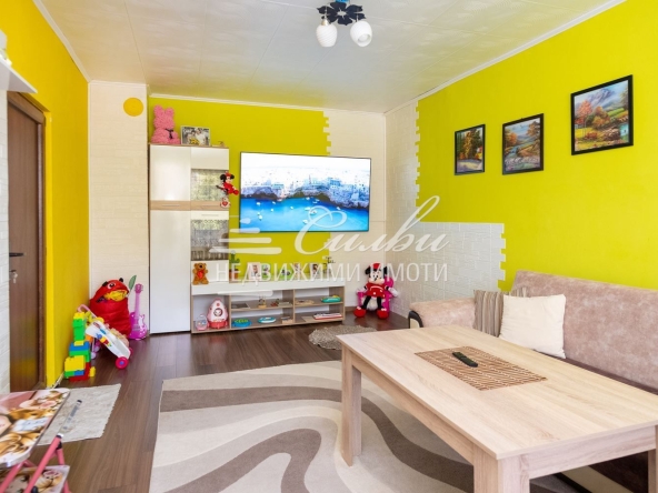 Тристаен апартамент в Велики Преслав - 78 кв.м за 850 €/кв.м - Снимка #1