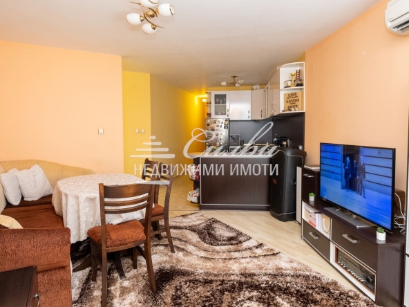 Тристаен апартамент в Шумен, Център - 81 кв.м за 1606 €/кв.м - Снимка #1