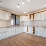 Къща в Варна, м-т Ментешето - 270 кв.м за 1000 €/кв.м - Снимка #1