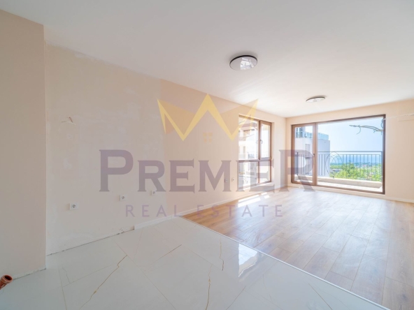 Тристаен апартамент в Варна, Виница - 86 кв.м за 1744 €/кв.м - Снимка #1