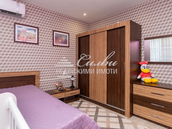 Тристаен апартамент в Велики Преслав - 78 кв.м за 0 €/кв.м - Снимка #1