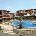 Двустаен апартамент в с. Кошарица, Област Бургас - 54 кв.м за 1000 €/кв.м - Снимка #1