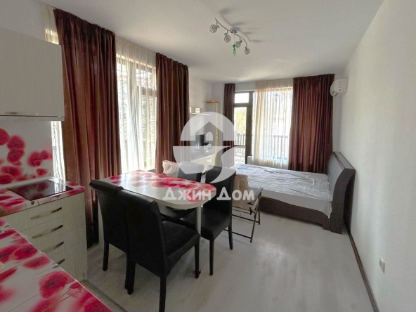 Двустаен апартамент в Приморско - 77 кв.м за 1129 €/кв.м - Снимка #1