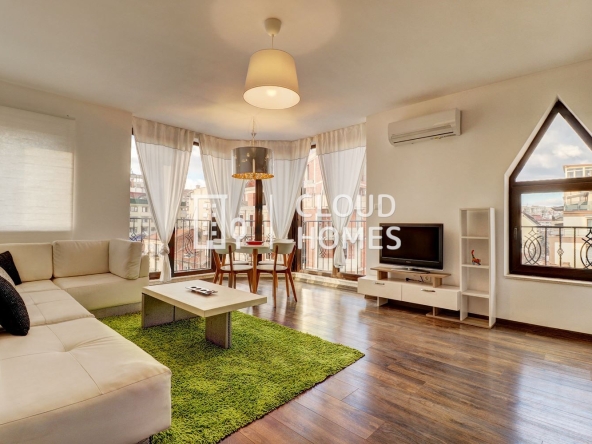 Дава се под наем Тристаен апартамент в София, Център - 91 кв.м за 799 € - Снимка #1