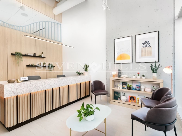 Офис в Пловдив, Младежки Хълм - 67 кв.м за 2206 €/кв.м - Снимка #1