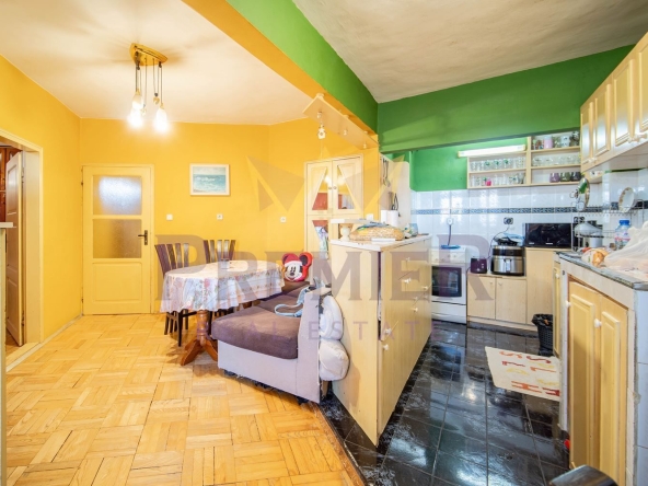 Дава се под наем Тристаен апартамент в Варна, Левски - 76 кв.м за 382.5 € - Снимка #1