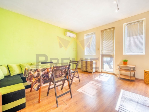 Тристаен апартамент в Варна, Център - 85 кв.м за 1999 €/кв.м - Снимка #1