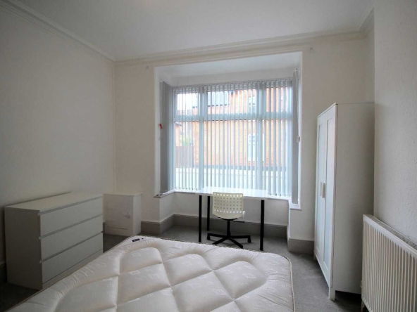 Дава се под наем Едностаен апартамент в София, Център - 45 кв.м за 331.5 € - Снимка #1