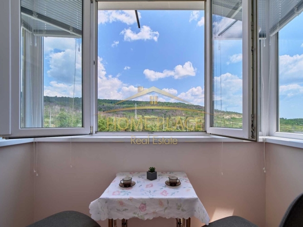 Дава се под наем Тристаен апартамент в Варна, Владислав Варненчик - 71 кв.м за 561 € - Снимка #1