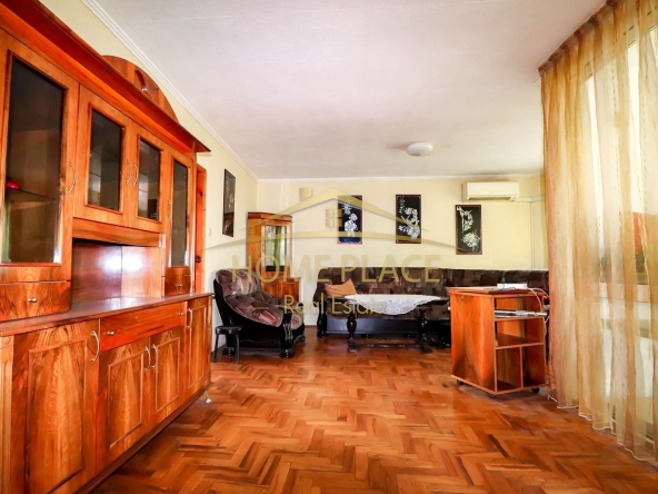 Дава се под наем Многостаен апартамент в Варна, Спортна зала - 120 кв.м за 561 € - Снимка #1