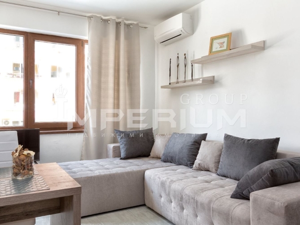 Дава се под наем Двустаен апартамент в Варна, Левски - 65 кв.м за 663 € - Снимка #1